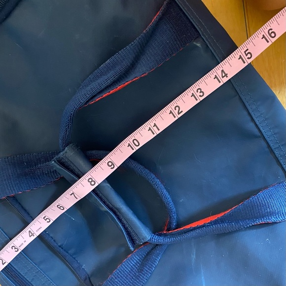 Tommy Hilfiger duffel bag - Picture 6 of 8